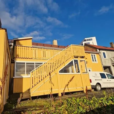 Midt I Sentrum Av